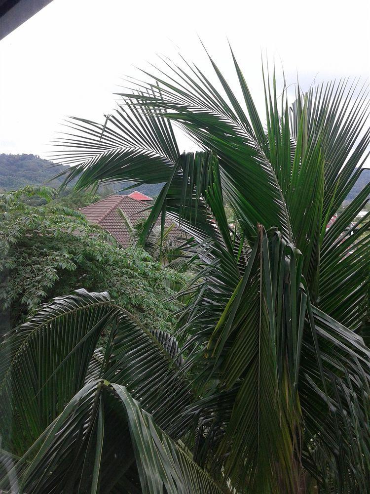 But Different Phuket Boutique Hotel Nai Harn 외부 사진