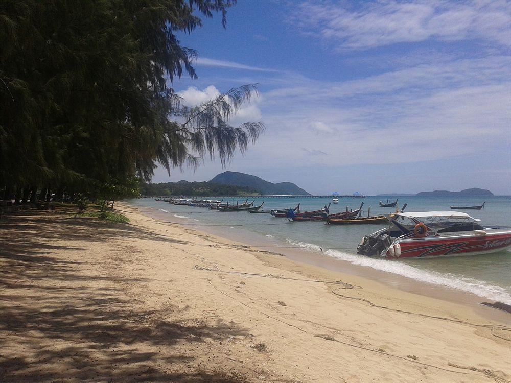 But Different Phuket Boutique Hotel Nai Harn 외부 사진