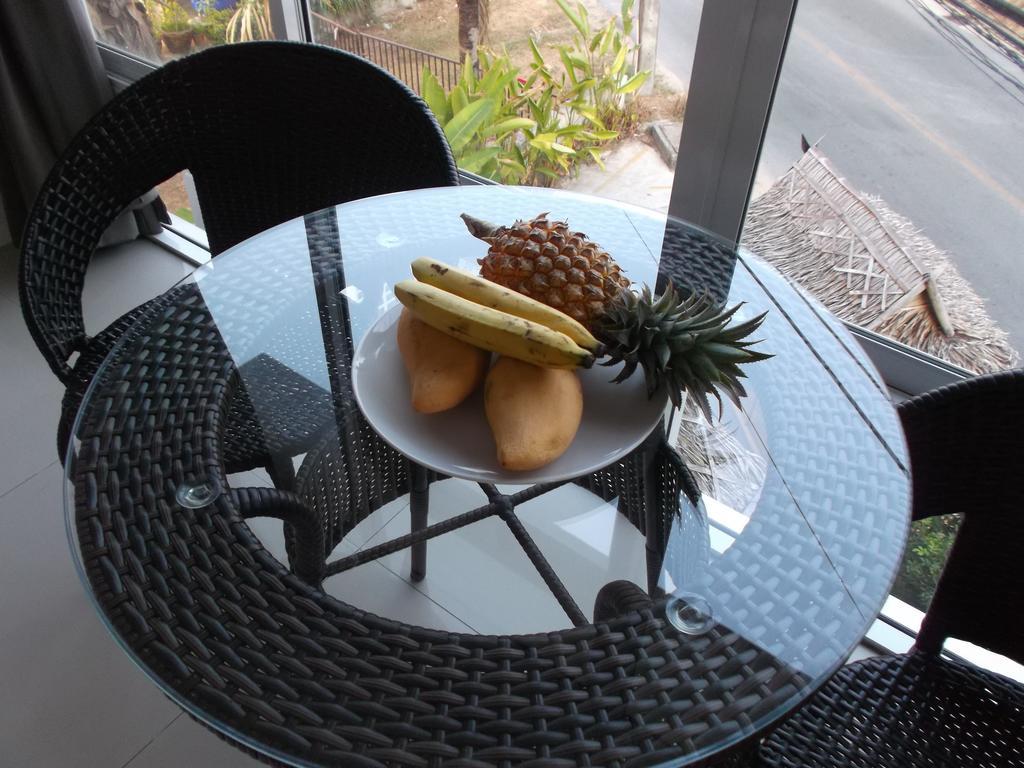 But Different Phuket Boutique Hotel Nai Harn 외부 사진