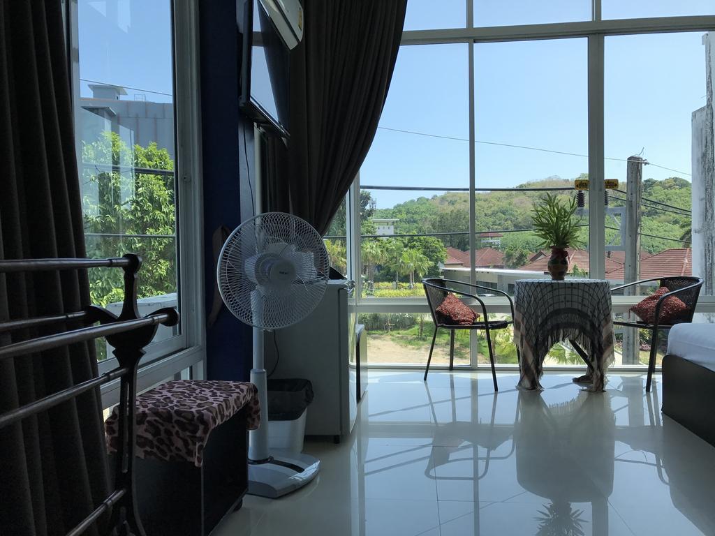 But Different Phuket Boutique Hotel Nai Harn 외부 사진