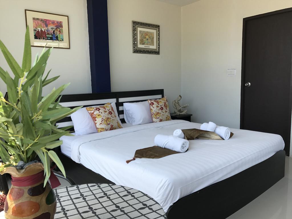 But Different Phuket Boutique Hotel Nai Harn 외부 사진