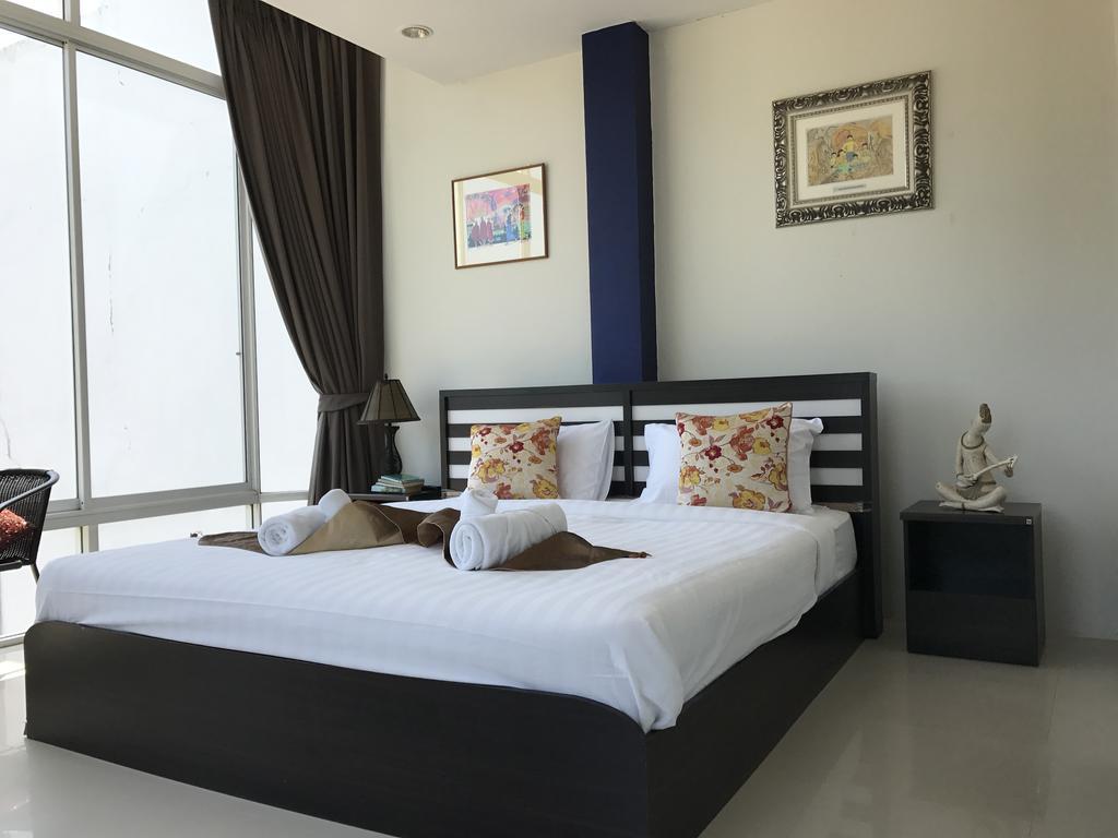 But Different Phuket Boutique Hotel Nai Harn 외부 사진