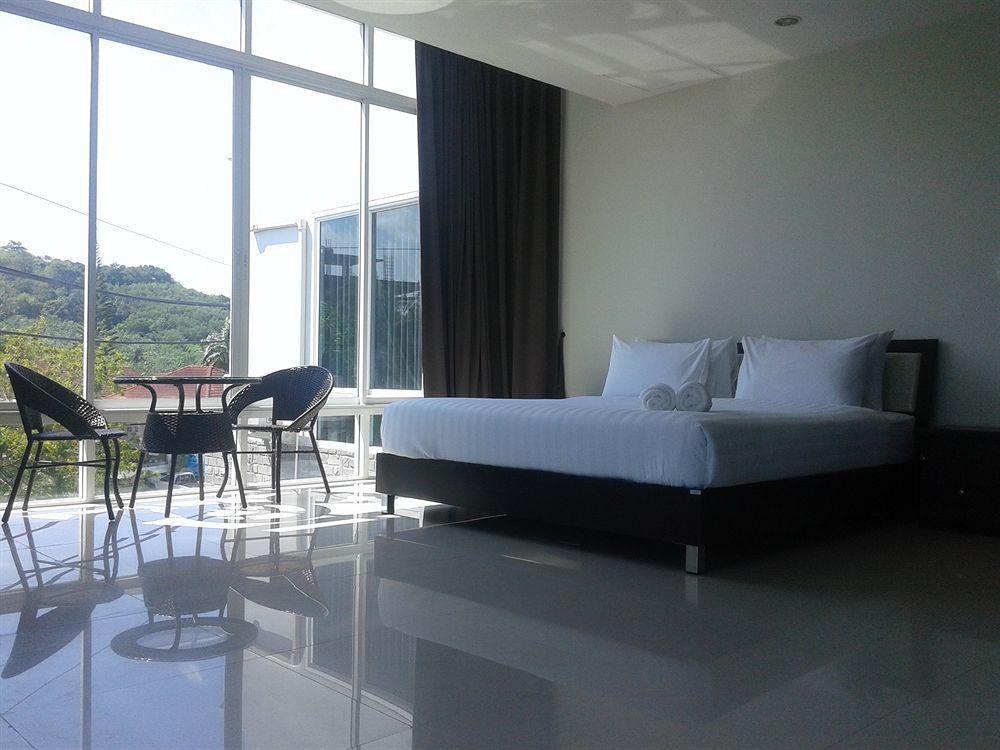 But Different Phuket Boutique Hotel Nai Harn 외부 사진