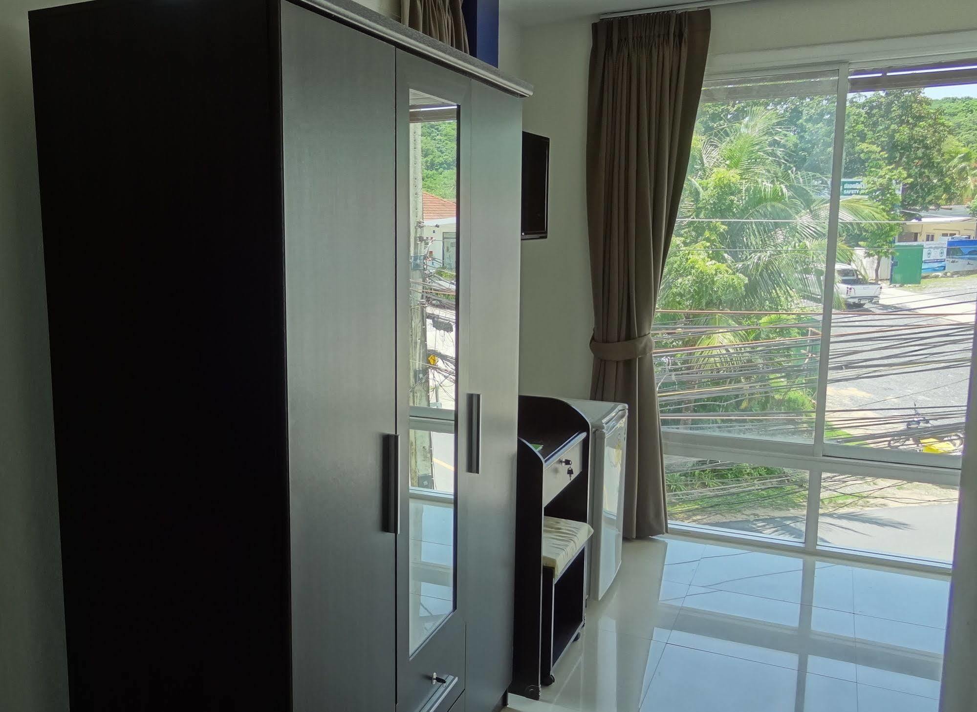 But Different Phuket Boutique Hotel Nai Harn 외부 사진