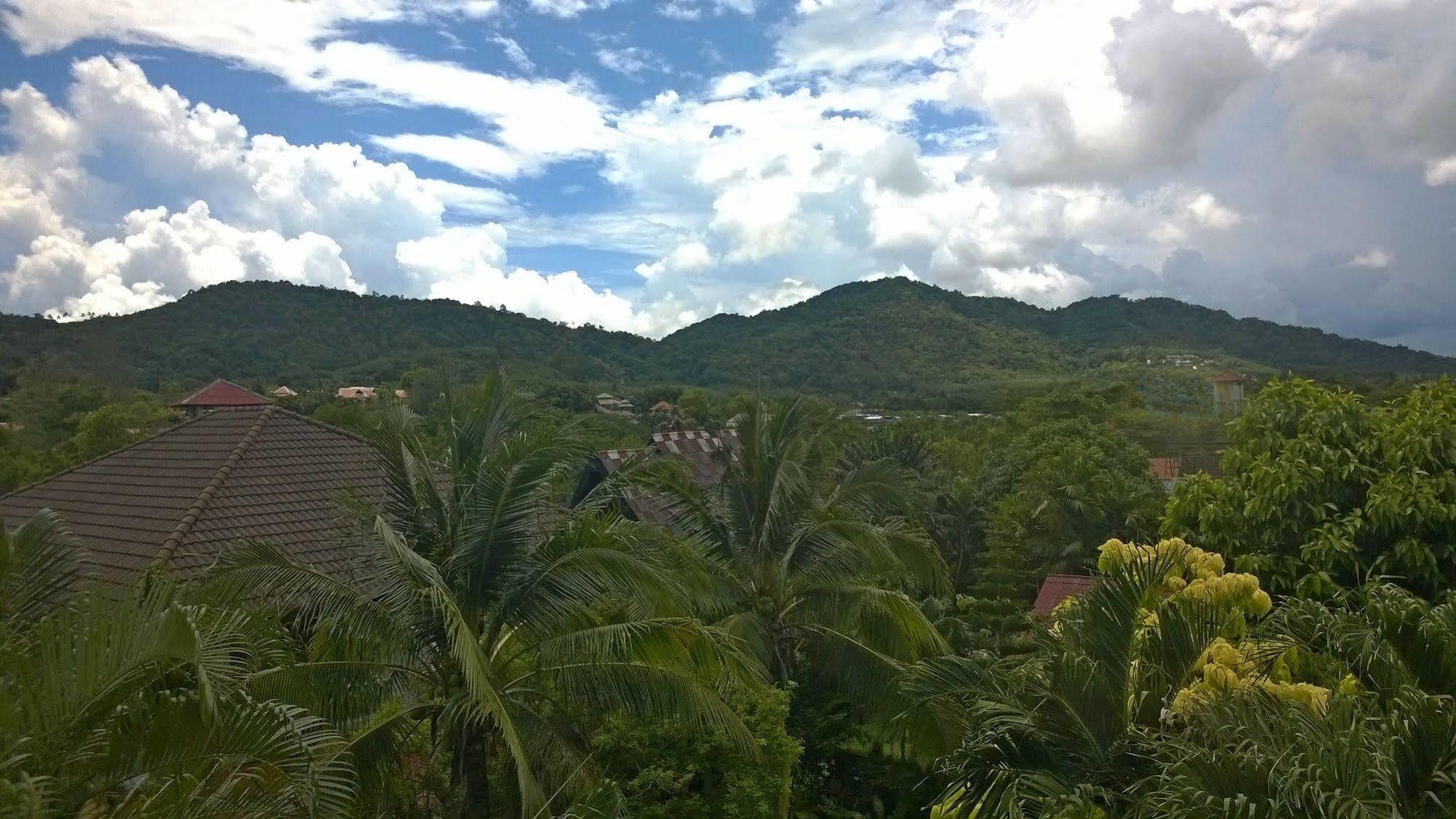 But Different Phuket Boutique Hotel Nai Harn 외부 사진